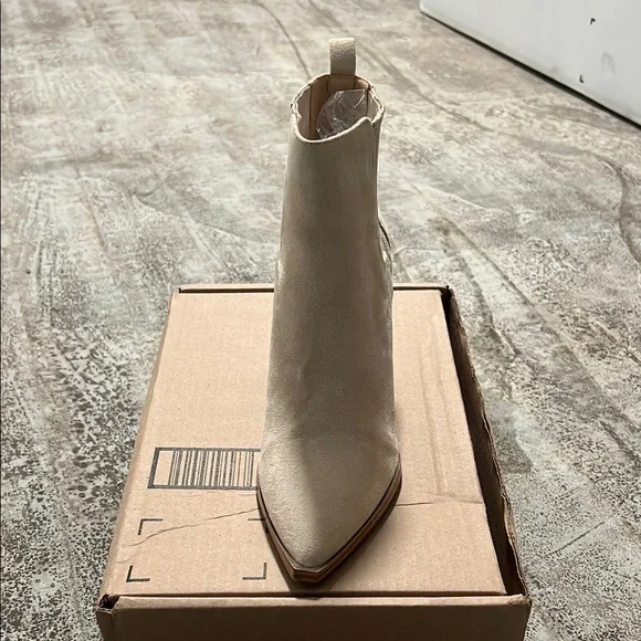 Women's Cream Ankle Boots - Picture 2 of 4